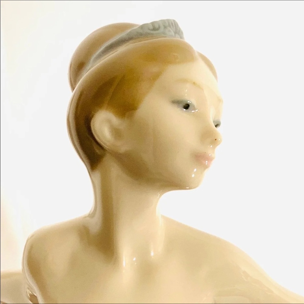 🌟Lladro “Dancer”🌟 - Picture 8 of 9